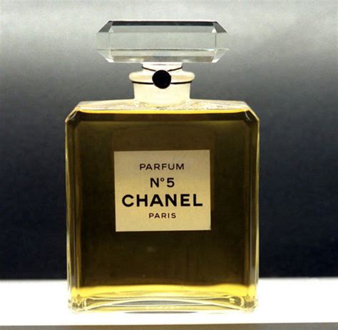 chanel no 5 perfume 1921 png|Chanel no 5 bottle.